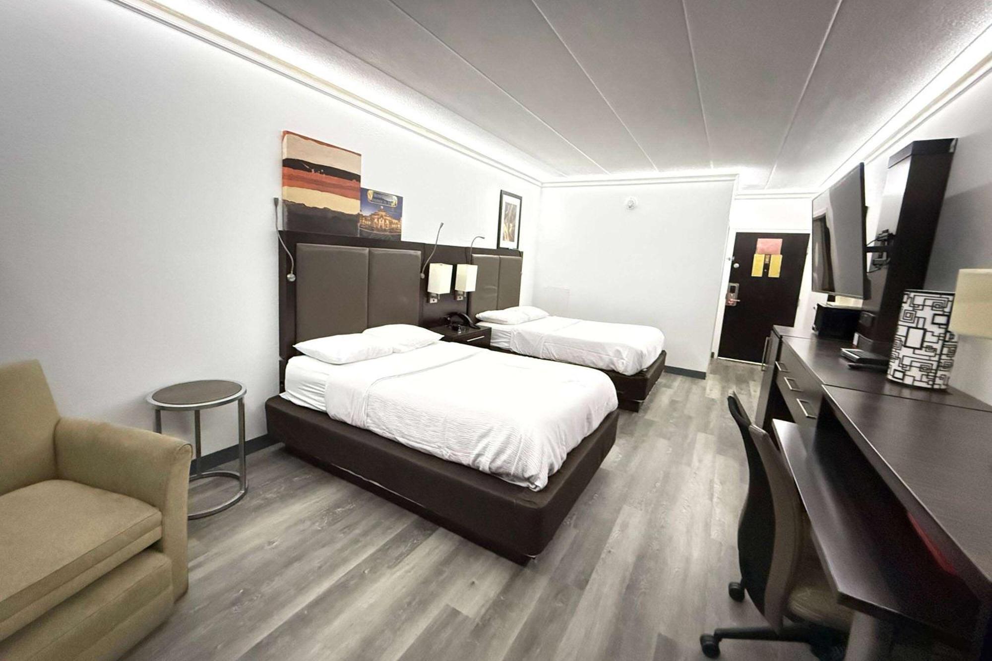 Baymont By Wyndham Lancaster Pa Dutch Country Villa Екстериор снимка